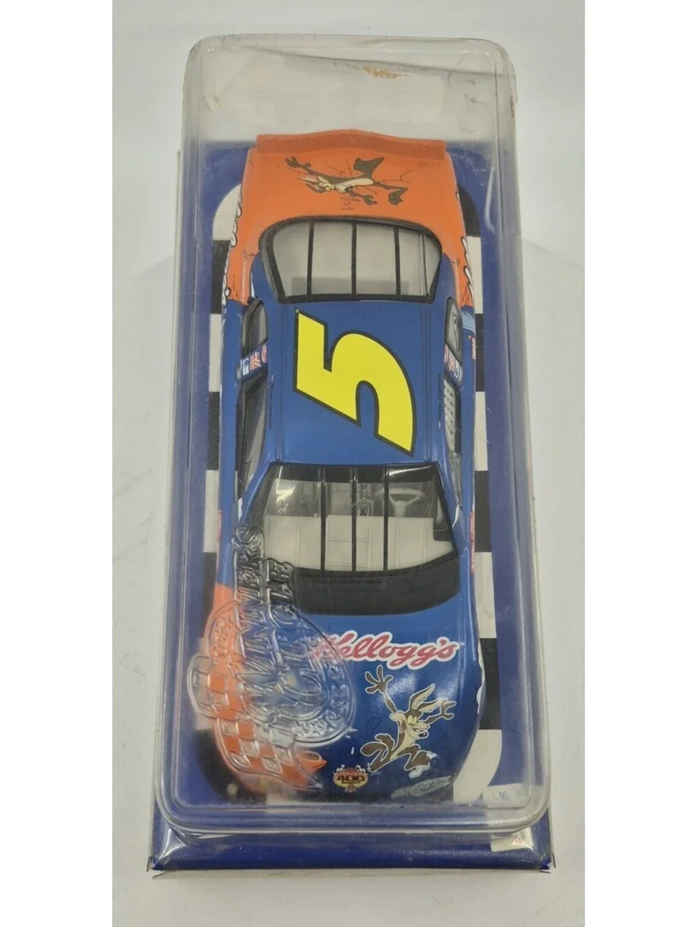 Terry Labonte #5 Kellogg's Looney Tunes Rematch 2002 1:24 Action Bank